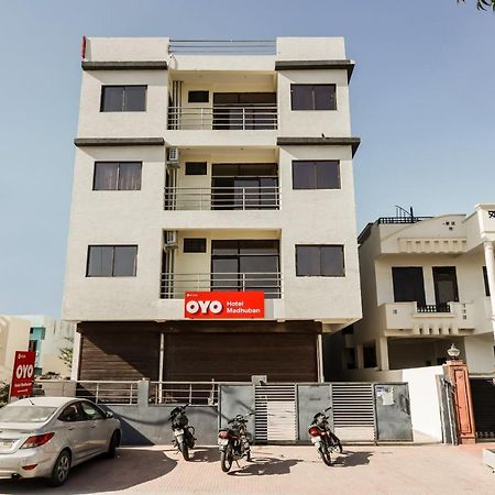Oyo 67335 Hotel Madhuban Ajmer Ngoại thất bức ảnh